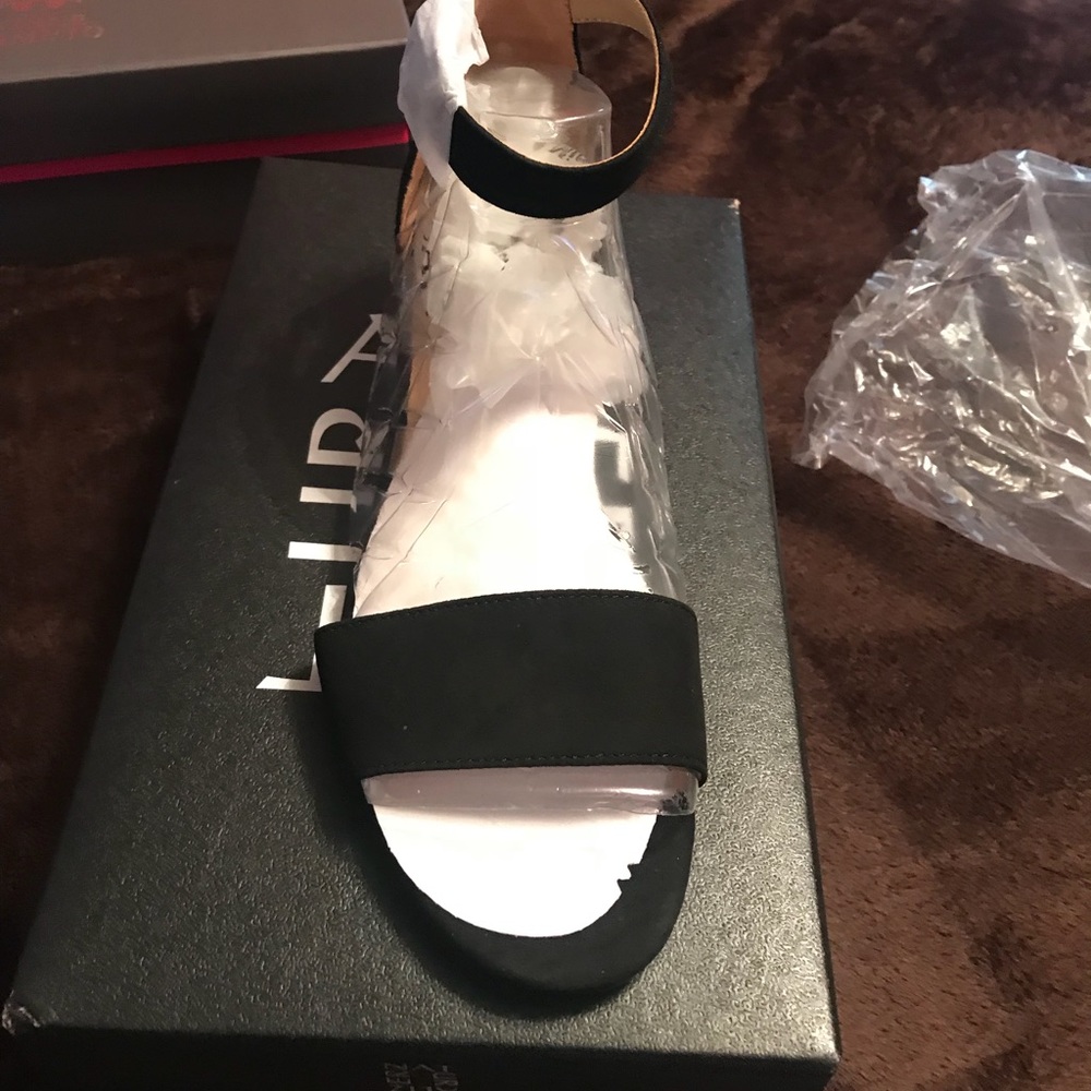 Black Naturalizer Pumps